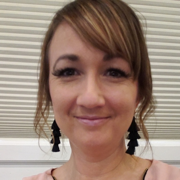 Meet your Posher, Karen - Picture 1 of 1